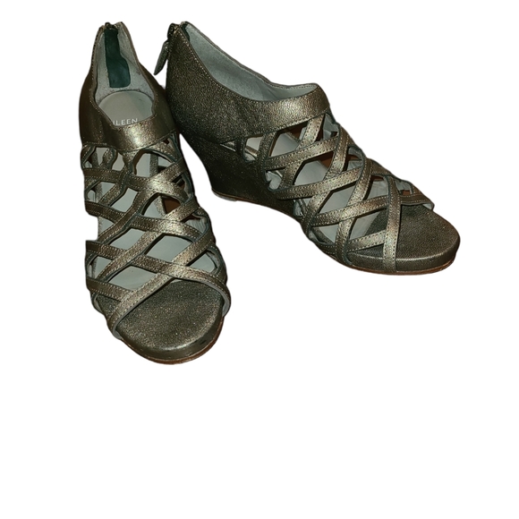 EILEEN FISHER Vero Cuoio Cage Strappy Pewter Zip Heel 3" Wedges Size 8.5 - Picture 9 of 14